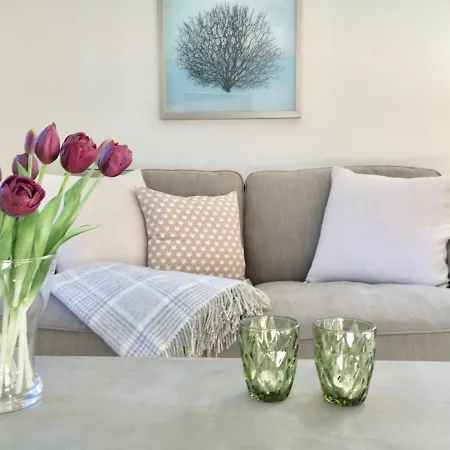 Bosbuell Huus * Bosbull